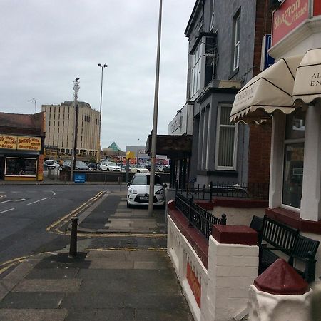 Shazron Hotel Blackpool Exterior photo